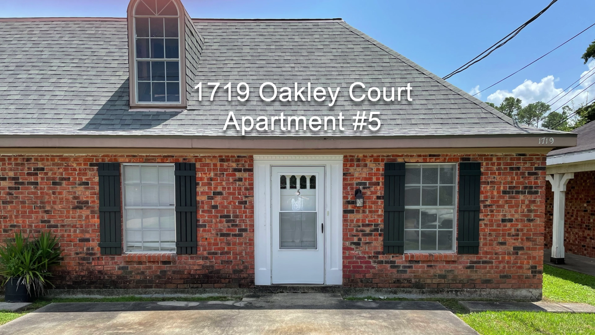 Exterior view of apartment 5 at 1719 Oakley Court, Thibodaux, LA